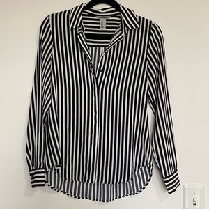H&M Navy Blue & White striped button down blouse. Size 0